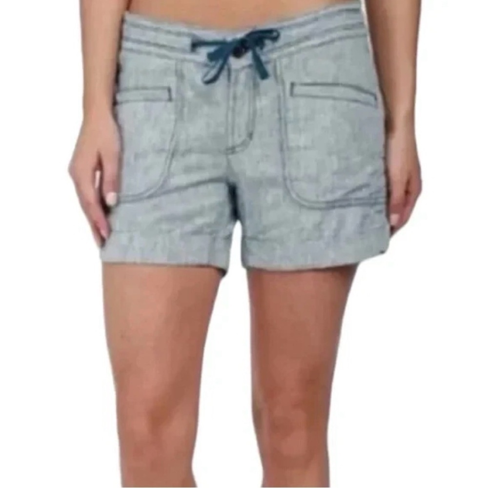 The North Face Women's Gray Cargo Shorts